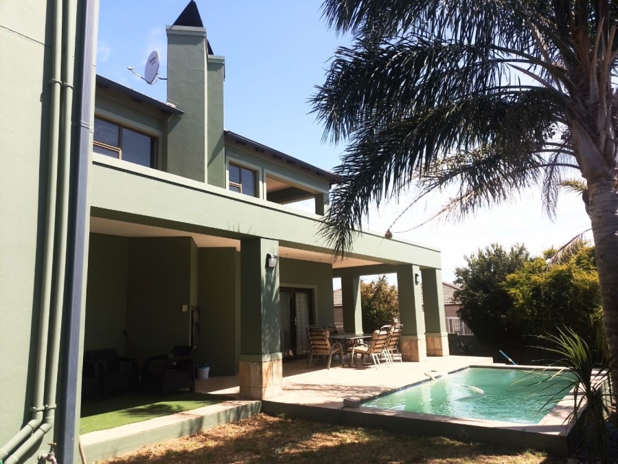 4 Bedroom Property for Sale in Haasendal Western Cape